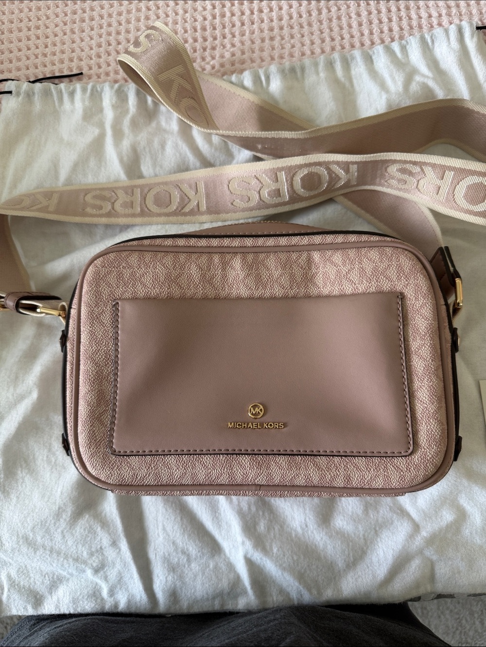 Michael Kors Maeve Blush Pink Crossbody Camera Bag with Branded Strap NWT